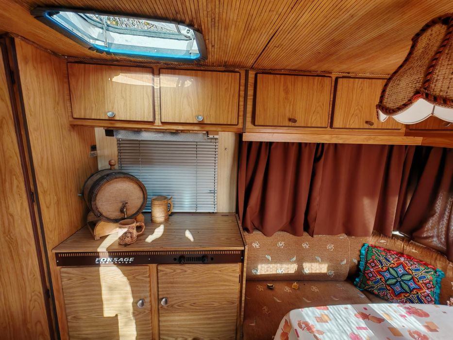 Прицеп дача Knaus Komfort