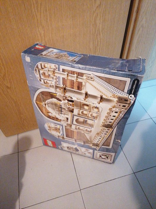 Selling LEGO Taj Mahal