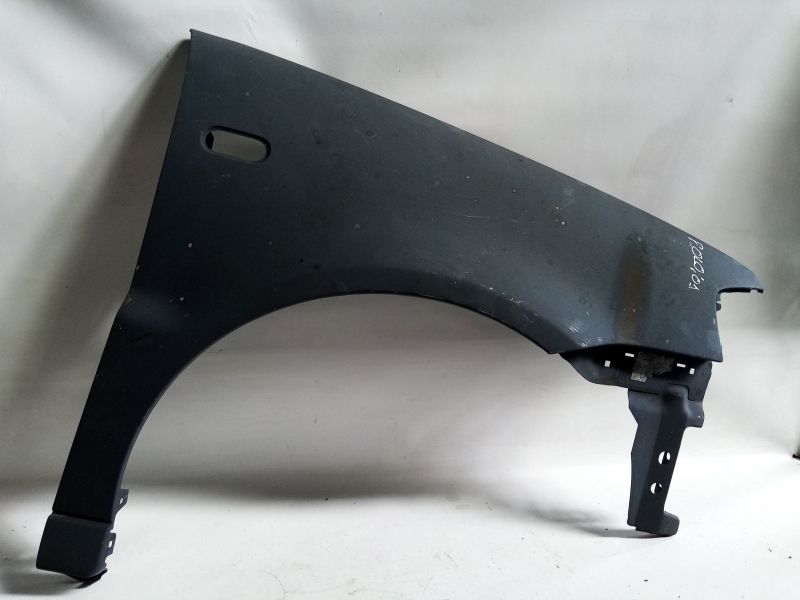 Guarda-lamas direito VOLKSWAGEN Polo (6N)