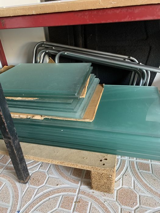 Parteleiras em vidro