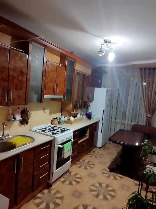Продам 3-кімнатну квартиру