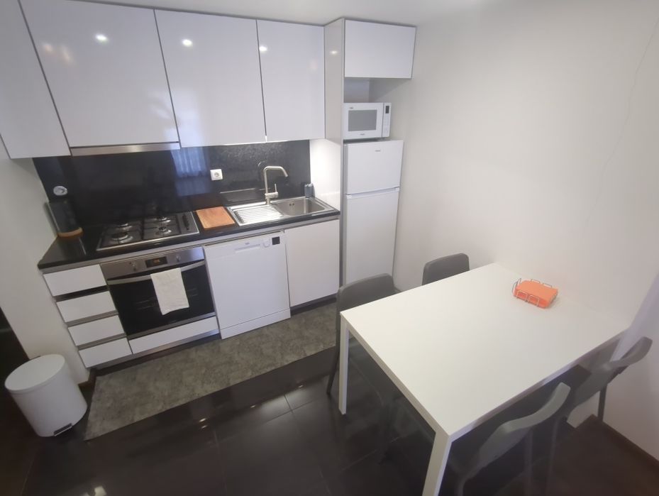 Arrenda-se apartamento T1