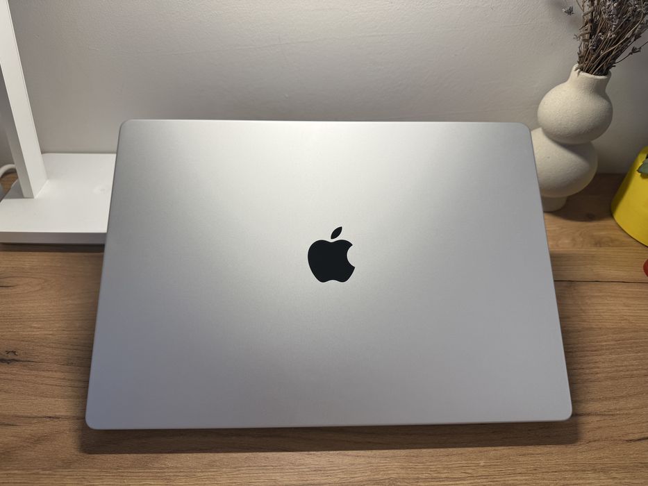 MacBook Pro 16’ 2021 32GB RAM 512GB Silver