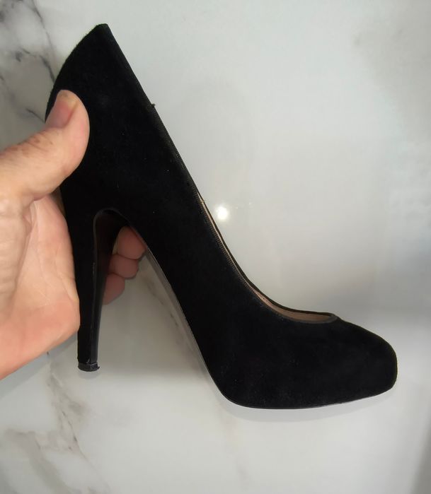 Sapatos elegantes da Zara. Usados apenas em 2 cerimónias.  Como novos