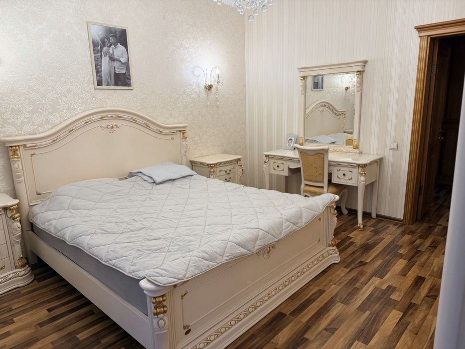 Елітний спальний гарнітур | Класика | Натуральне дерево