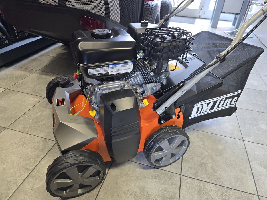 Wertykulator spalinowy Oleo-mac WE40B Briggs&Stratton