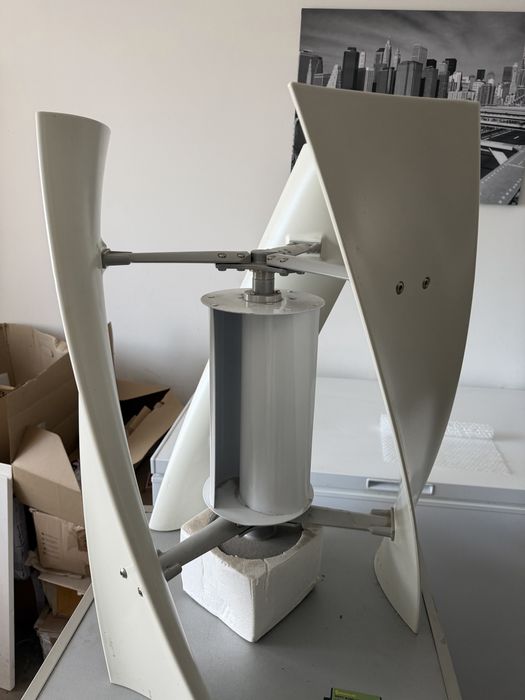 Вітрогенератор вертикальний