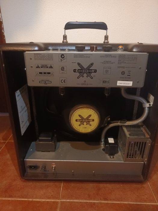 Fender excelsior // Amplificador a válvulas Viana do Alentejo • OLX