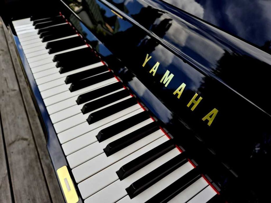 Pianino YAMAHA U1 121cm 1981r CZARNY POŁYSK