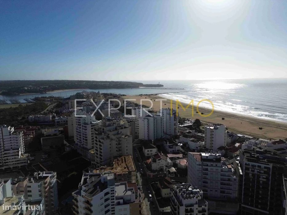 Apartamento T1 a 300m da Praia da Rocha com garagem e piscina