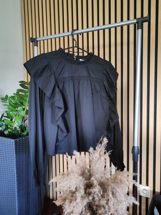 Bluzka z długim rękawem i falbanką