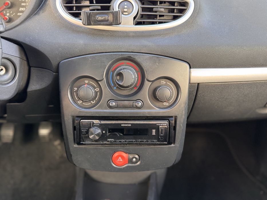 Renault Clio III 1.2 75cv