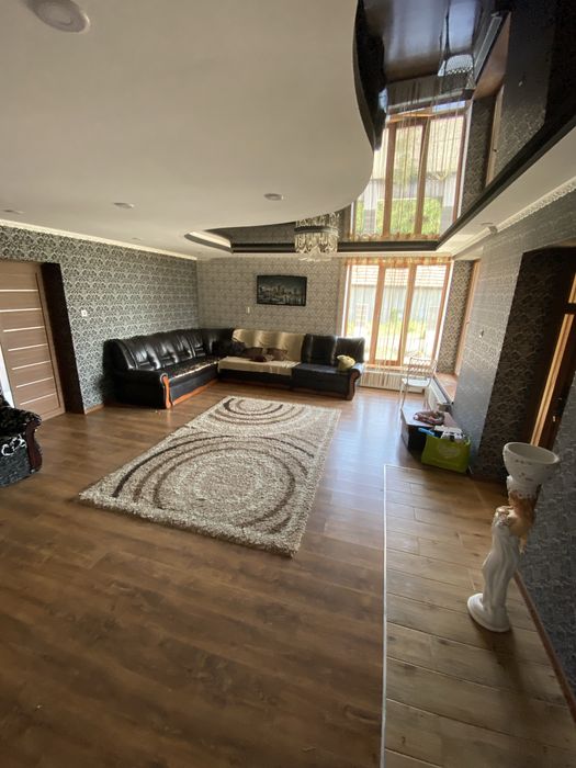 Продам будинок у передмісті Берегова