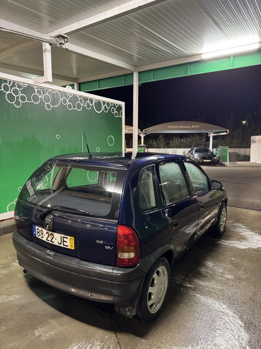 Opel corsa b 1997 1.0 gasolina