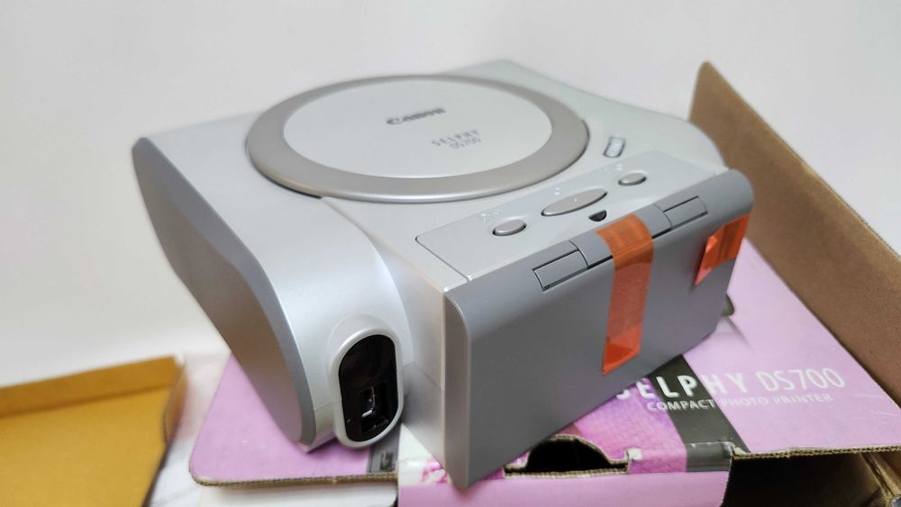 НОВЕ Принтер Canon SELPHY DS700