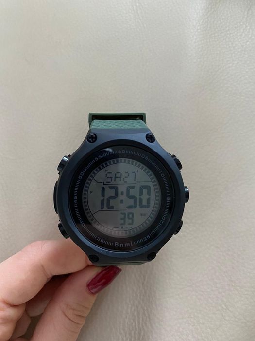Zegarek z gumowym paskiem