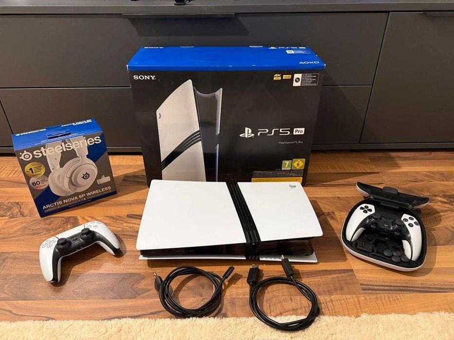 PlayStation 5 Pro 2TB  + headset bezprzewodowy | Stan idealny