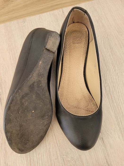 czarne buty na koturnie rozm 36