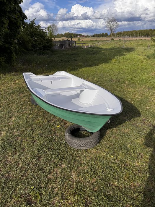 Łódź łódka wiosłowo-motorowa 380x150
