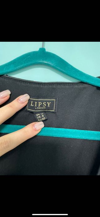 Коктейльна вечірня сукня