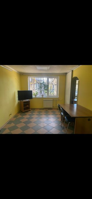 2-х кімн.кв 1-й поверх.Вул.Миру 10000+світло.ОКРЕМИЙ ВХІД.