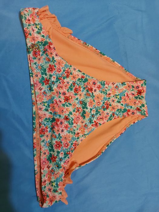 Majtki od stroju kąpielowego w kwiatki