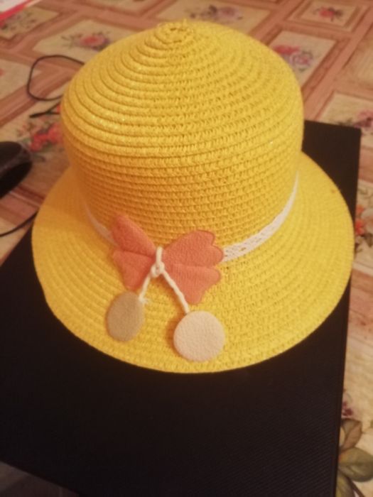 Продам літню шляпу дитячу