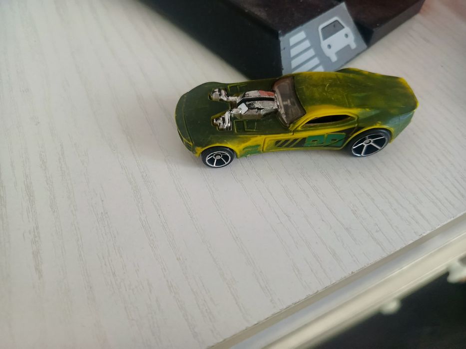 ігровий набір трек Hot Wheels Водонапірна вежа Мегамийка