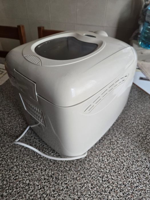 Máquina de fazer pão como nova