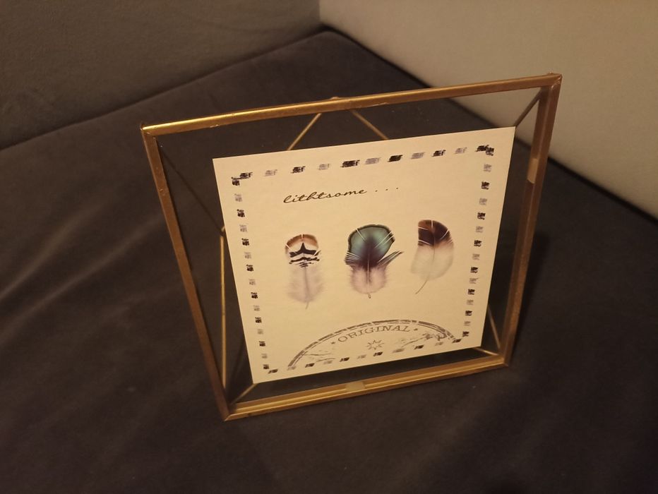 Złota Metalowa Ramka na Zdjęcia 21x21x8