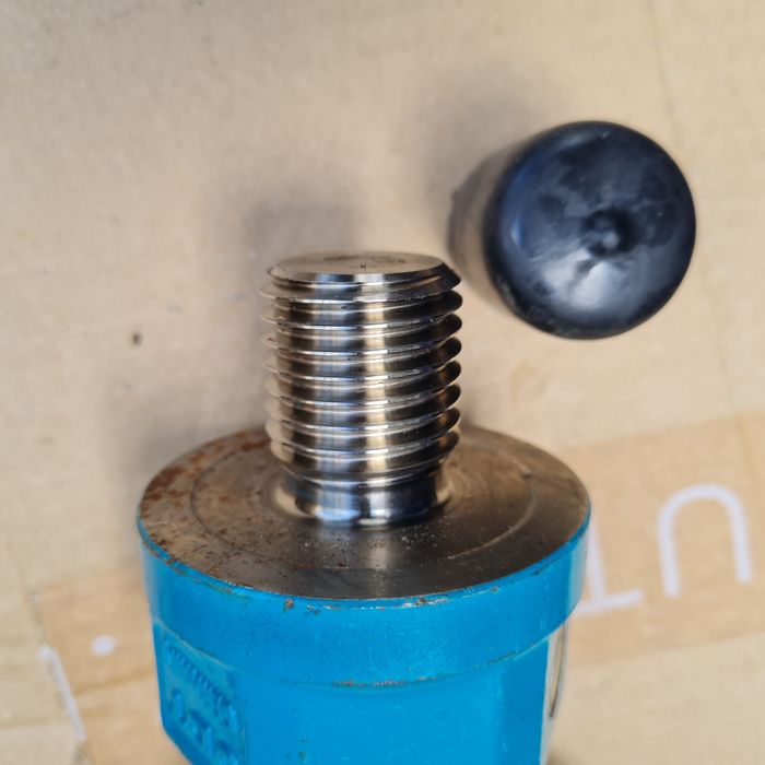 ucho zawiesie mocowanie hak obrotowy JDT 6,7t  1 szt