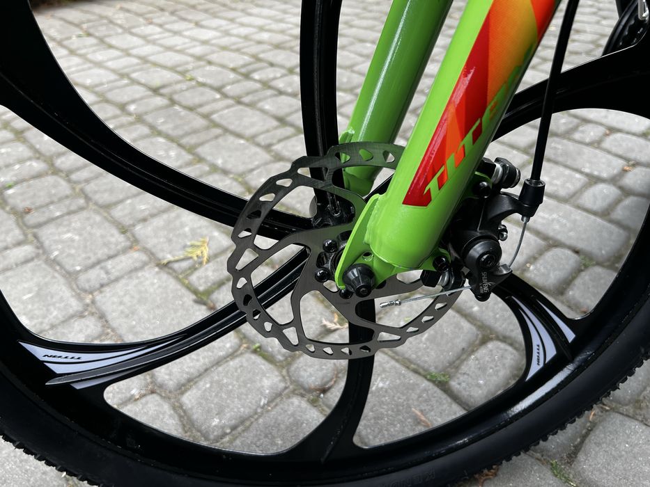 Велосипед Titan Magic 24” магнієва рама Shimano дискові гальма