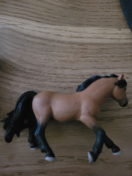 Sprzedam koniki schleich