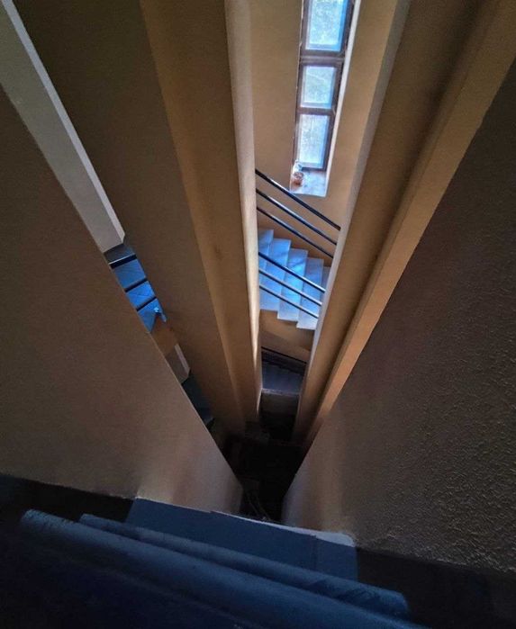 Продам квартиру студию на холодной горе 34 метра  SM