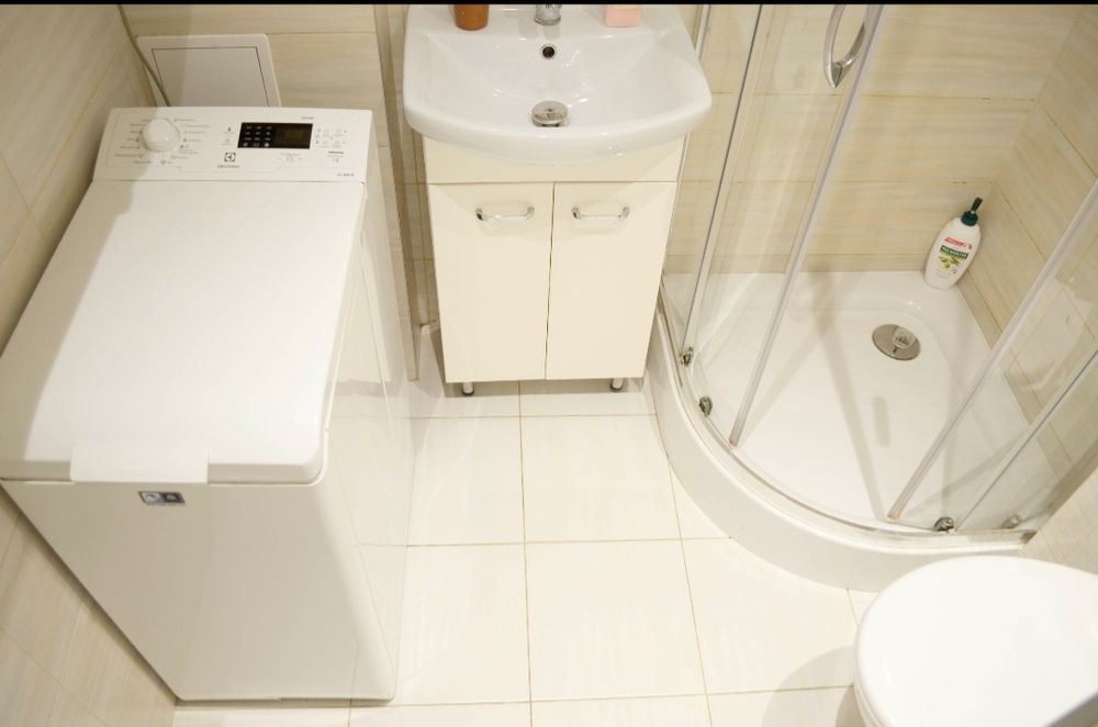 Подобово погодинно Житній базар вул. Київська 39