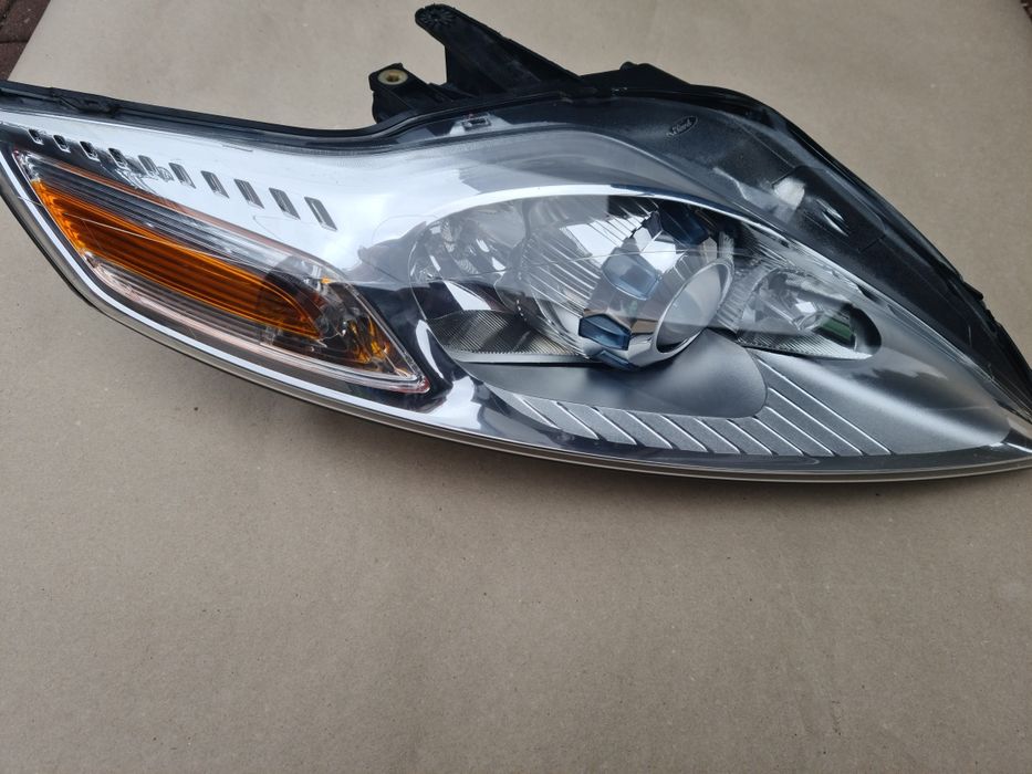 Lampa Przednia Prawa Bi Xenon  Ford Mondeo mk4 Lift