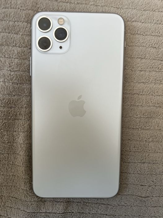Iphone 11 pro max branco 64g como novo64585765659779121