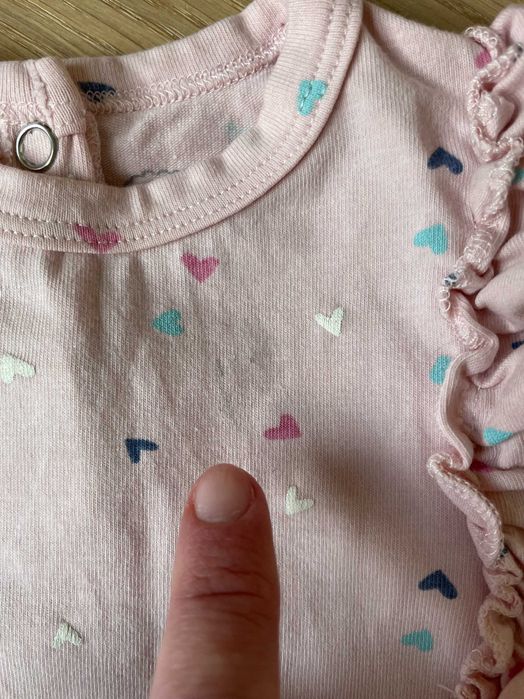 Body niemowlęce Pepco r. 92, bodziak dziewczęcy, serduszka