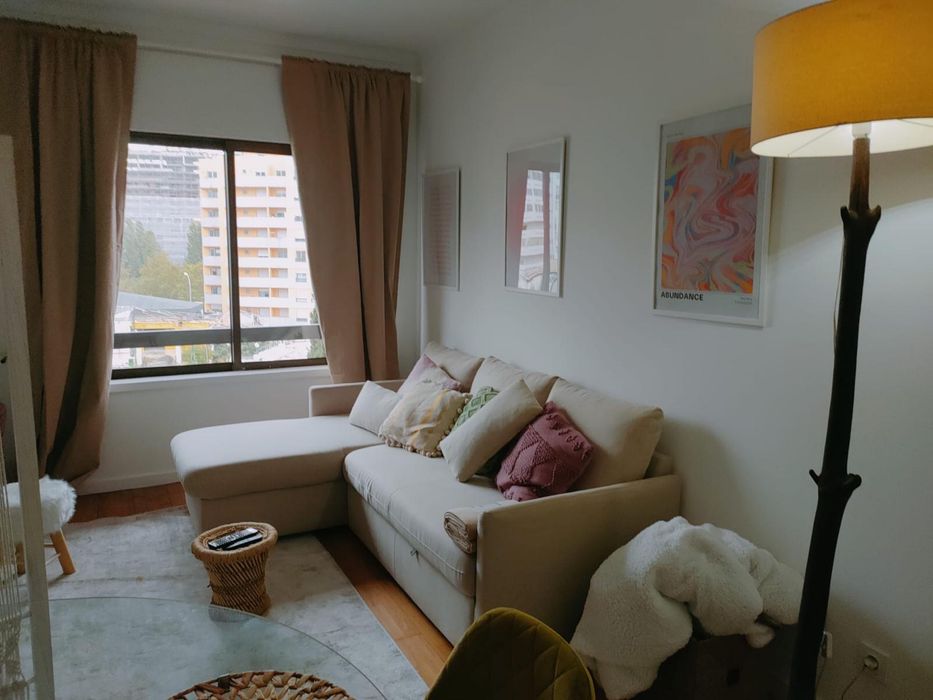 Sofa bege 3 lugares IKEA