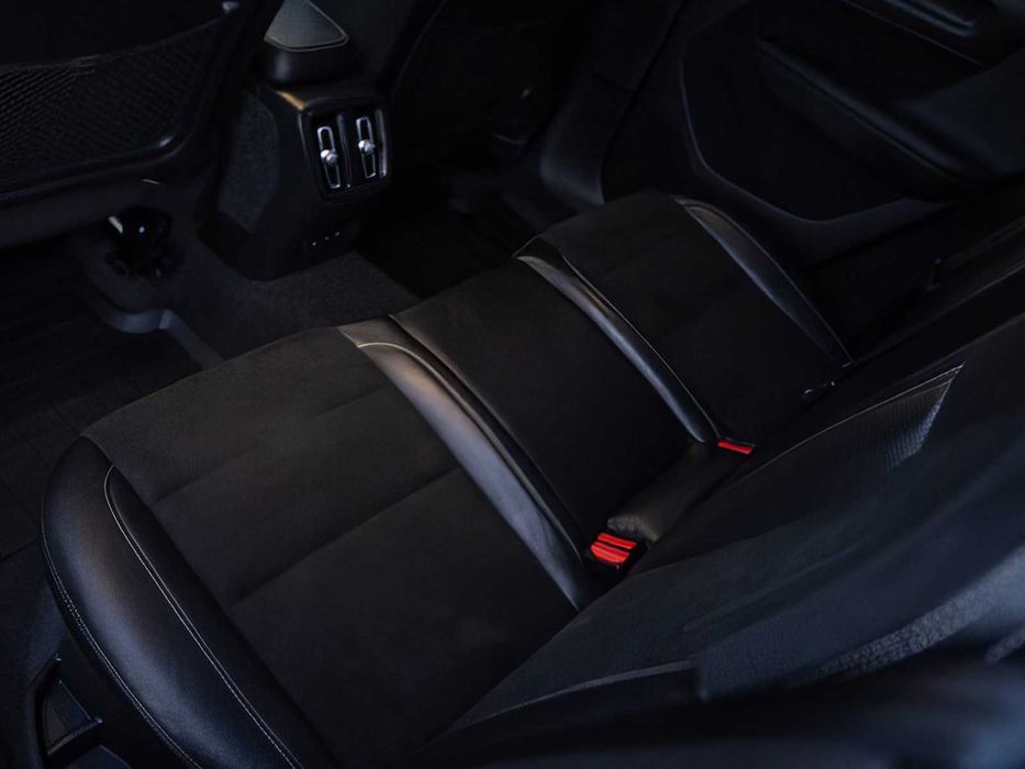 Volvo XC40      2021