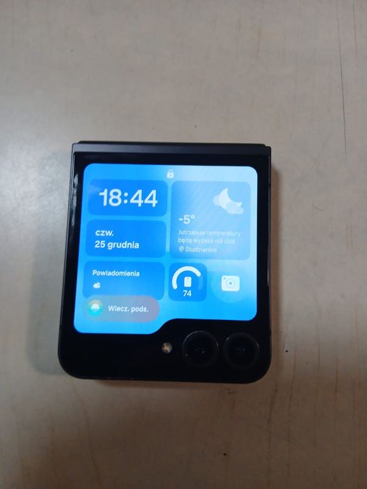 Samsung galaxy flip 6