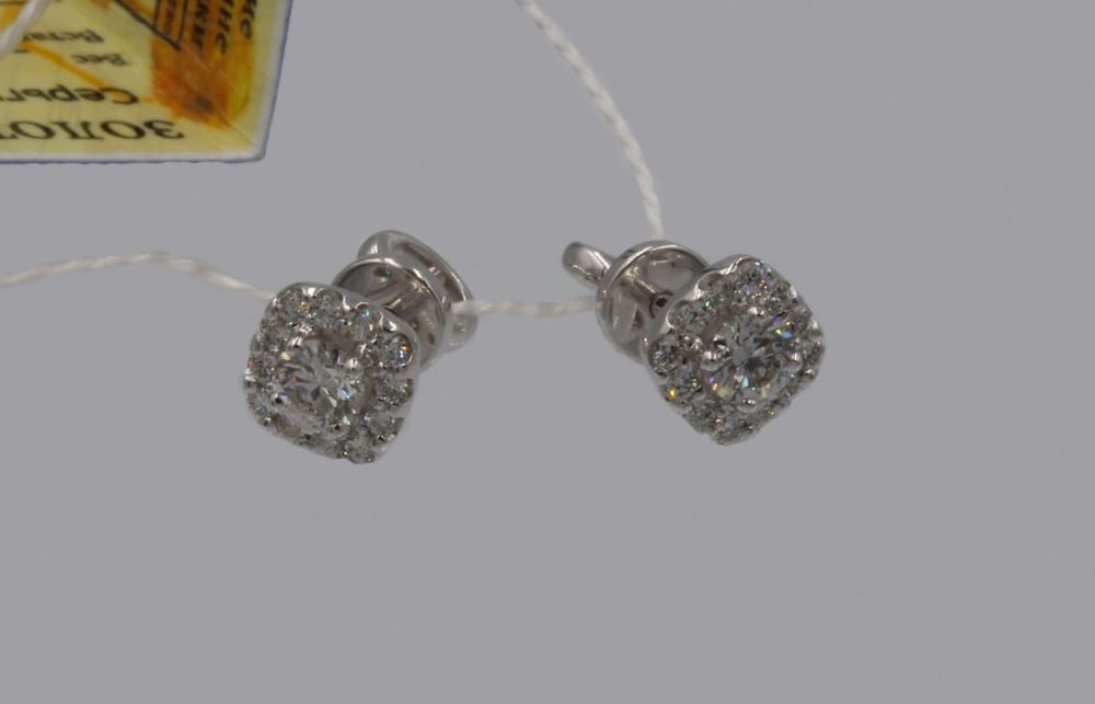 Золотые серьги с бриллиантами