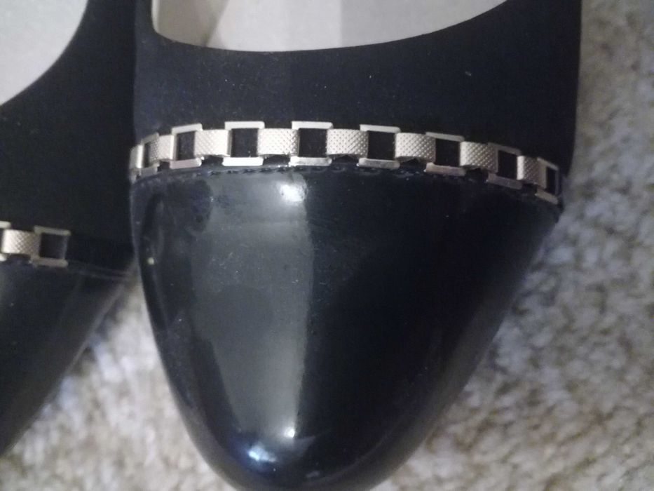 Pantofelki czarne rozm. 38