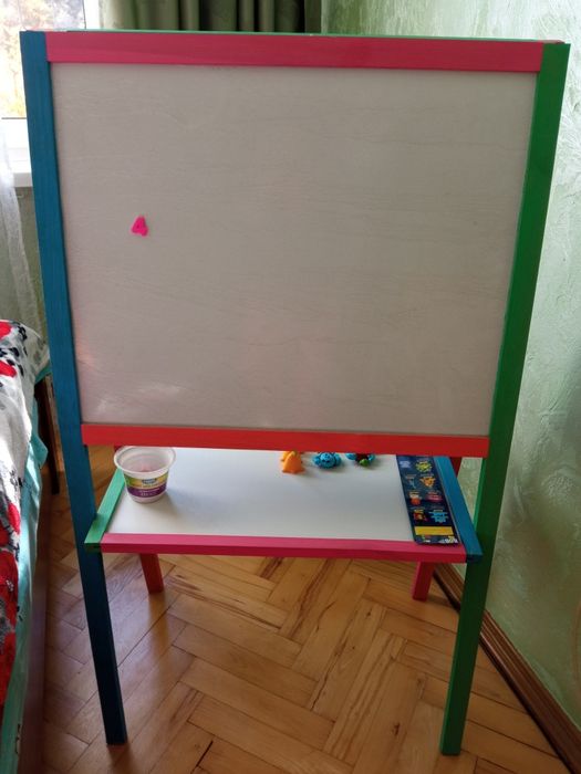 Мольберт дитячий