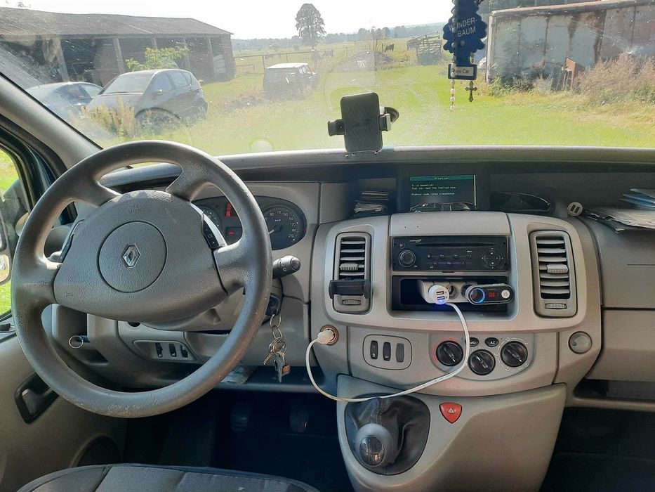 Sprzedam renault trafic 2.5