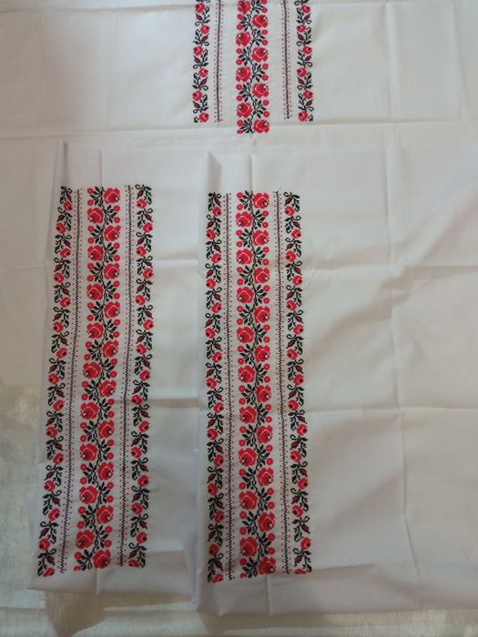 вишита нитками заготовка для пошиття жіночої сорочки