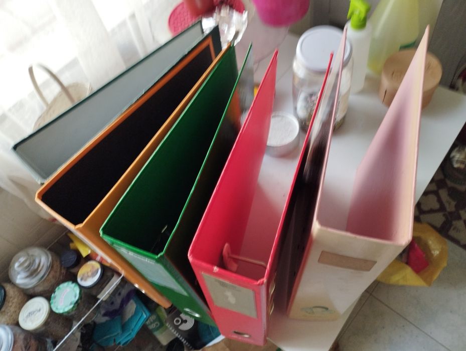 Dossiês de várias cores