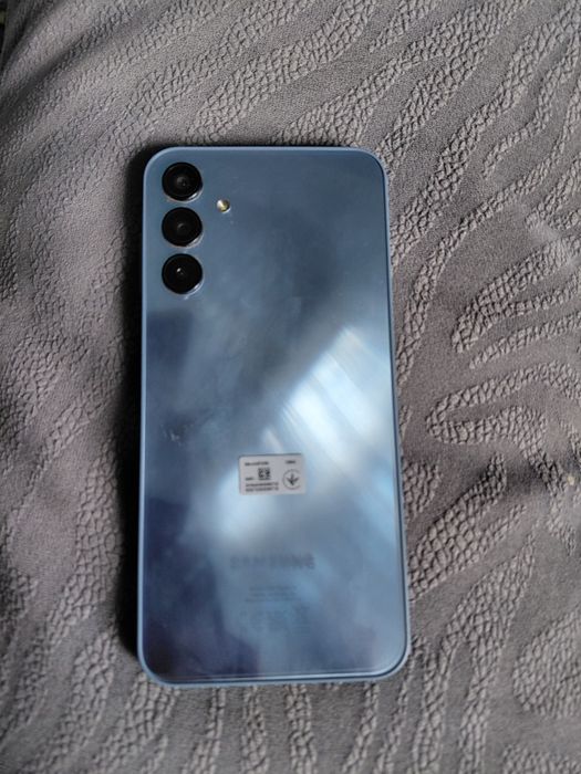 Продам телефон самсунг А15