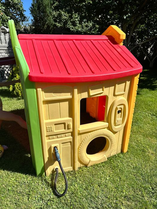 Дитячий ігровий будиночок Little Tikes City House