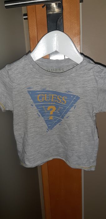 Conjunto calções e T-shirt GUESS